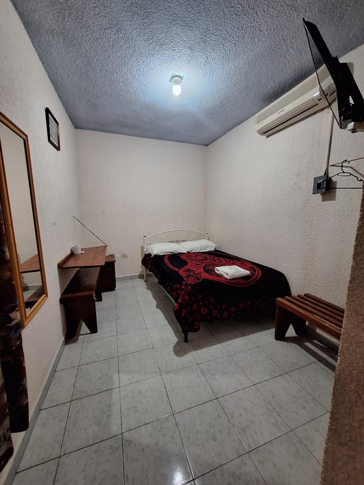 Hotel Carmelitas 42 Villahermosa Buitenkant foto